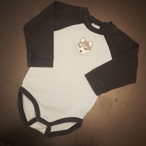 📣5 for $25🚨 Gymboree Wolf Onesie (18-24m)